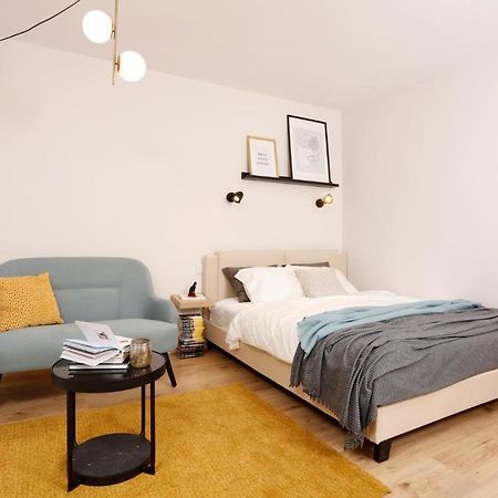 Brand New Lovely Studio Near Metro Station Bucareste Exterior foto