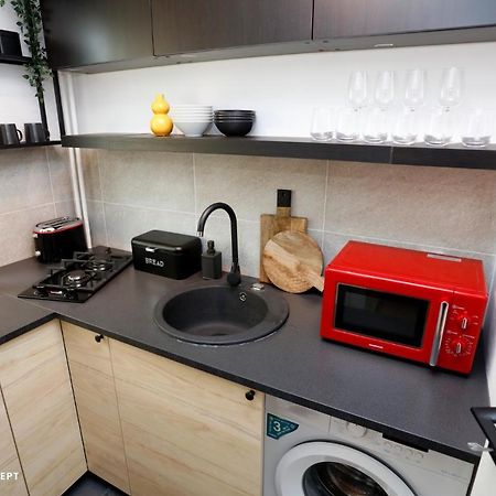 Brand New Lovely Studio Near Metro Station Bucareste Exterior foto