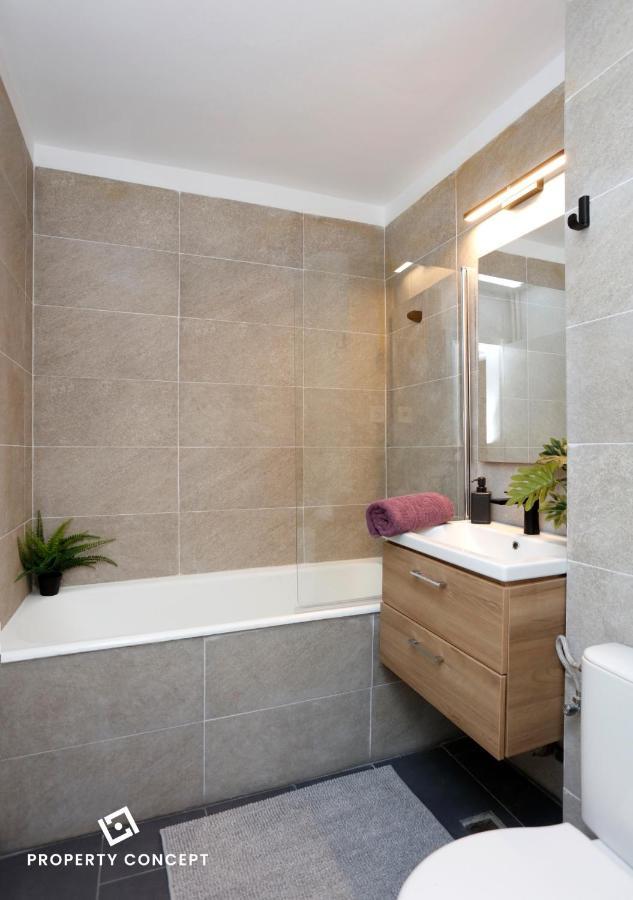 Brand New Lovely Studio Near Metro Station Bucareste Exterior foto