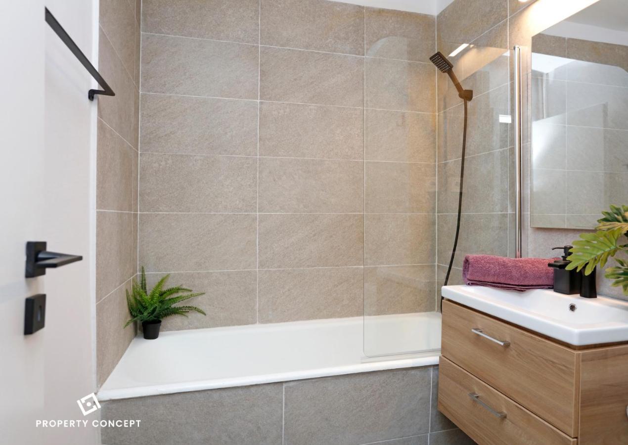 Brand New Lovely Studio Near Metro Station Bucareste Exterior foto